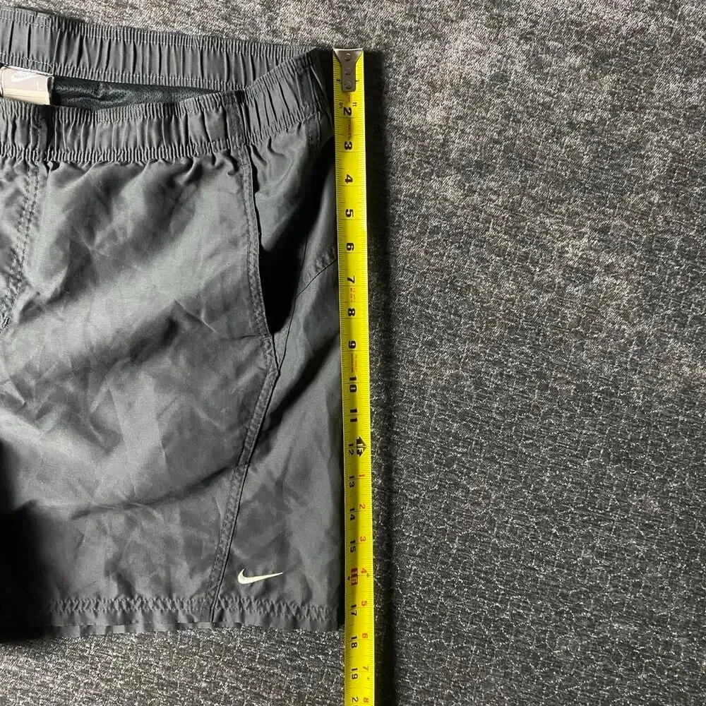 Nike Men's Grey and Black Shorts
